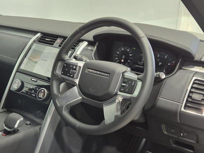 2025 Land Rover Discovery D350 Dynamic SE