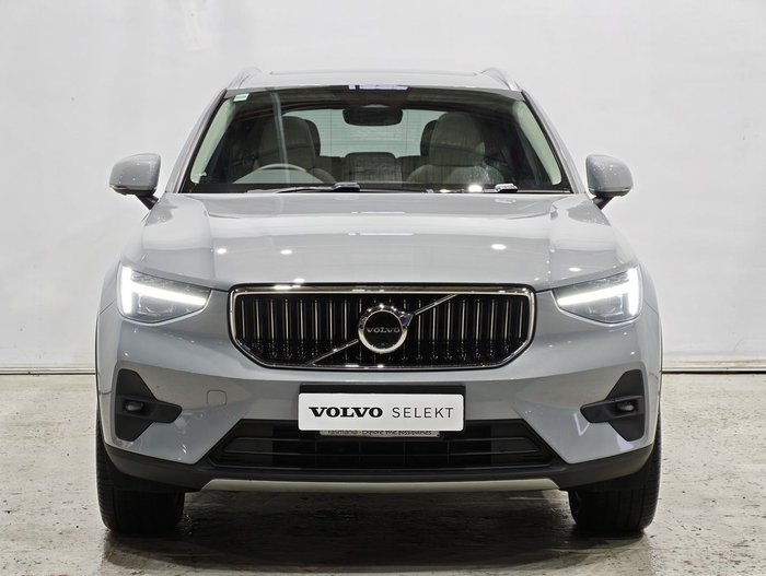 2024 Volvo XC40 Ultra B4 Bright