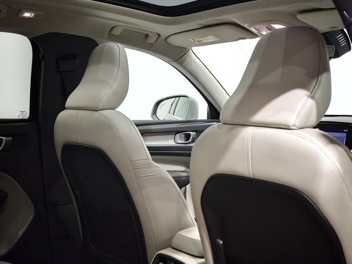 2024 Volvo XC40 Ultra B4 Bright