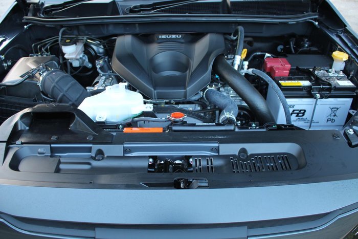 2025 Isuzu D-MAX X-TERRAIN