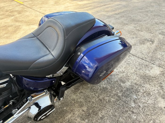 2019 HARLEY-DAVIDSON FLSB SPORT GLIDE BLUE