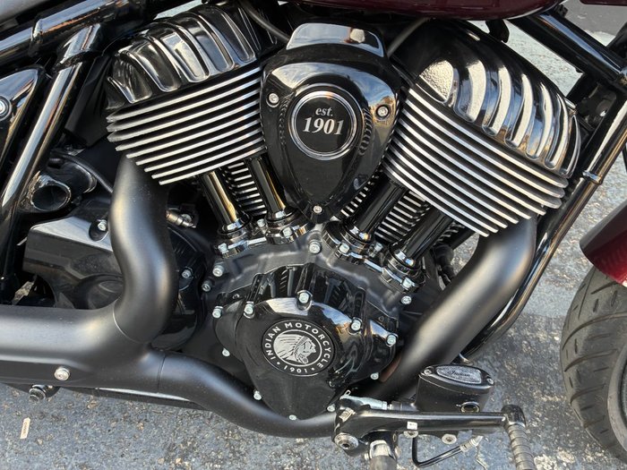 2025 Indian SPORT CHIEF Burgundy