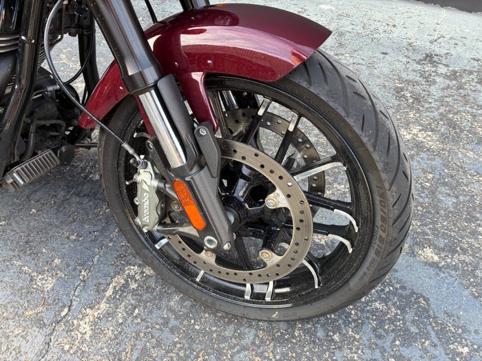 2025 Indian SPORT CHIEF Burgundy
