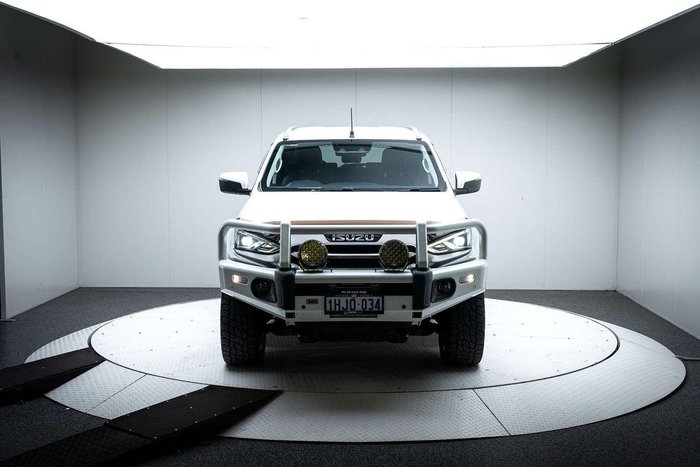 2021 Isuzu MU-X LS-T