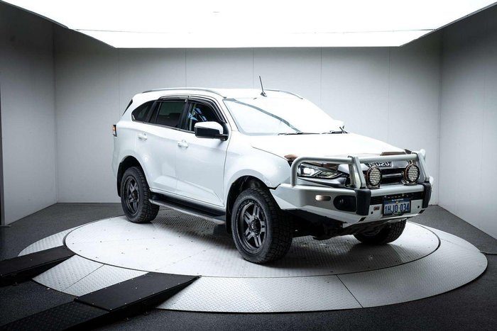 2021 Isuzu MU-X LS-T