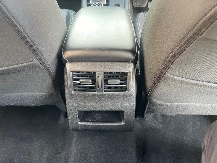 2024 Mitsubishi Outlander ES