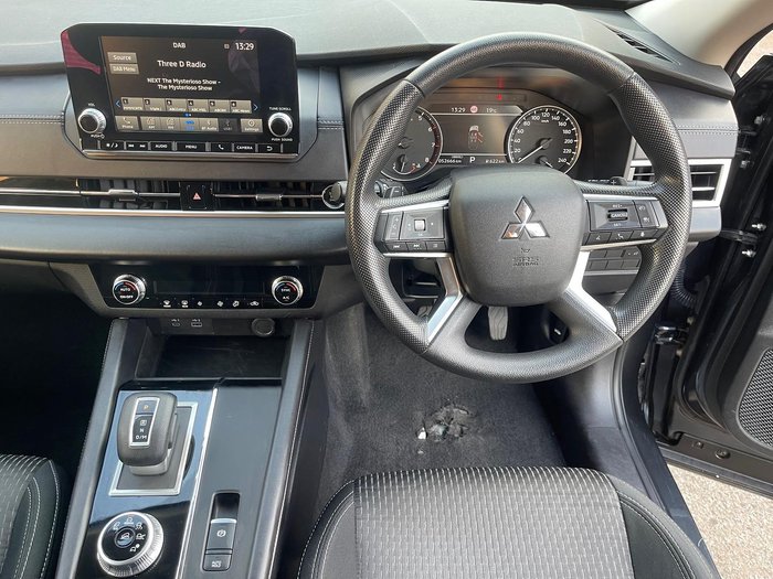 2024 Mitsubishi Outlander ES