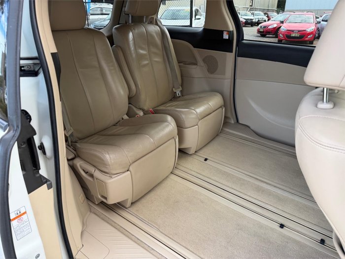 2015 TOYOTA TARAGO ULTIMA V6