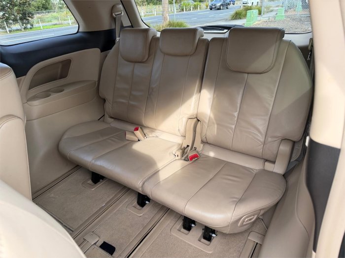 2015 TOYOTA TARAGO ULTIMA V6