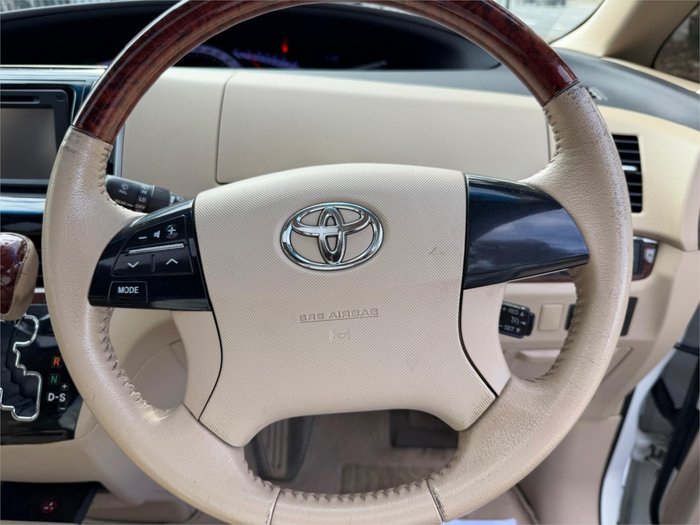 2015 TOYOTA TARAGO ULTIMA V6
