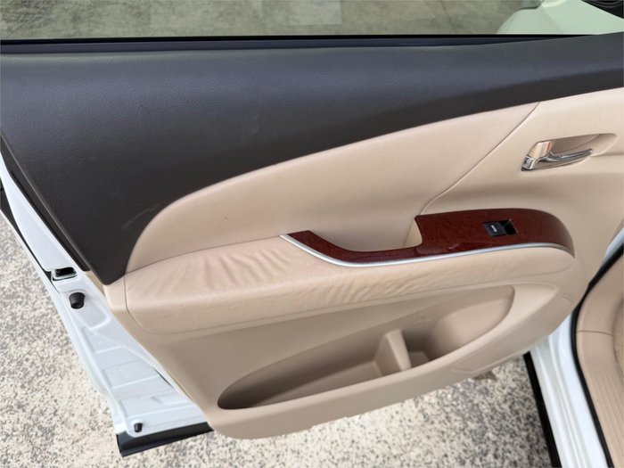 2015 TOYOTA TARAGO ULTIMA V6