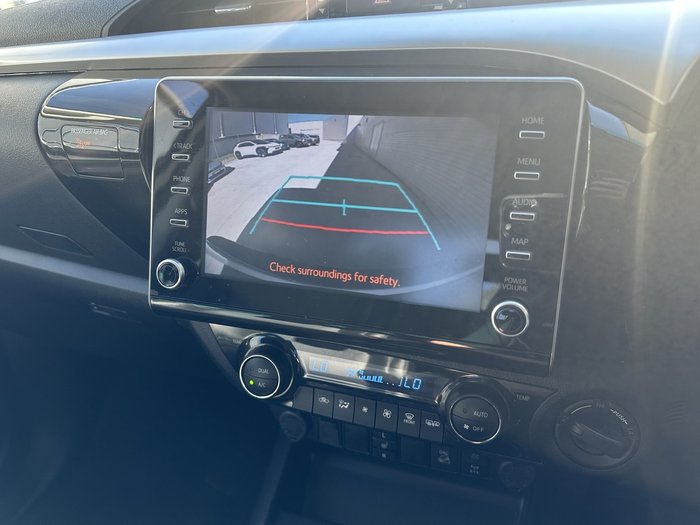 2021 Toyota Hilux SR5