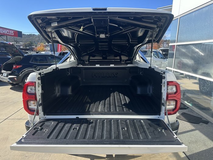 2021 Toyota Hilux SR5