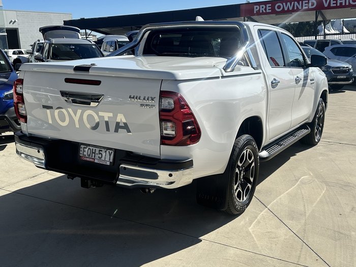 2021 Toyota Hilux SR5