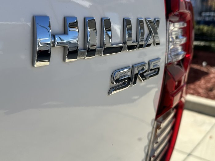 2021 Toyota Hilux SR5