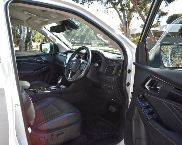2023 Isuzu MU-X LS-T
