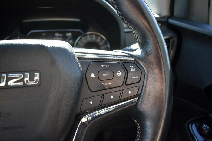 2023 Isuzu MU-X LS-T