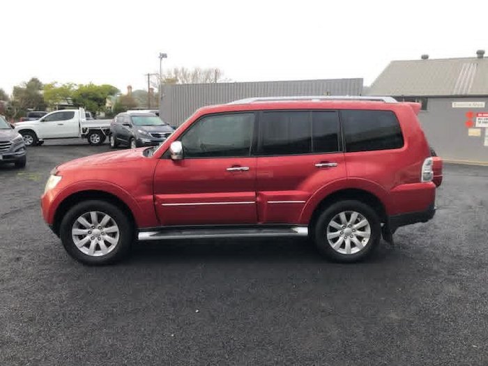 2009 Mitsubishi Pajero Exceed
