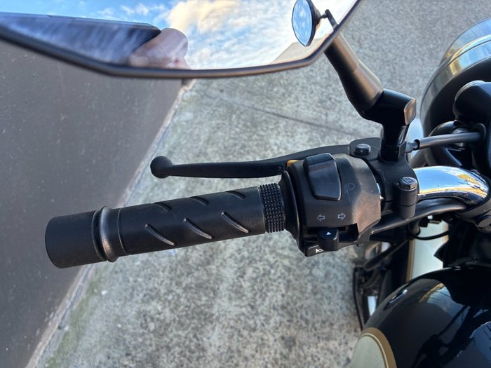 2018 Royal Enfield CLASSIC 350 BLACK