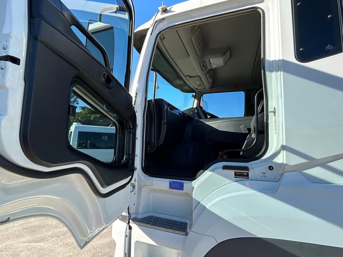 2022 Fuso Shogun FV74 460 WHITE