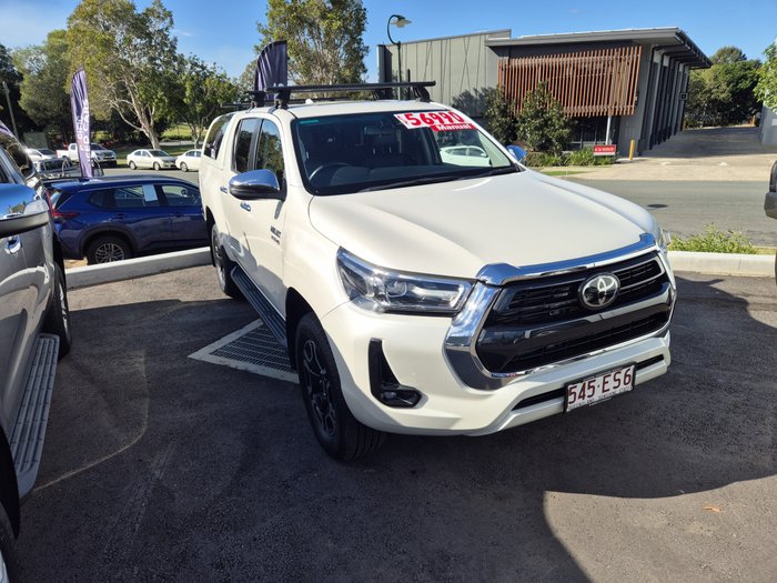 2022 Toyota HiLux SR5
