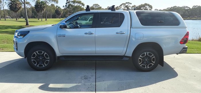 2022 Toyota HiLux SR5
