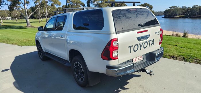 2022 Toyota HiLux SR5