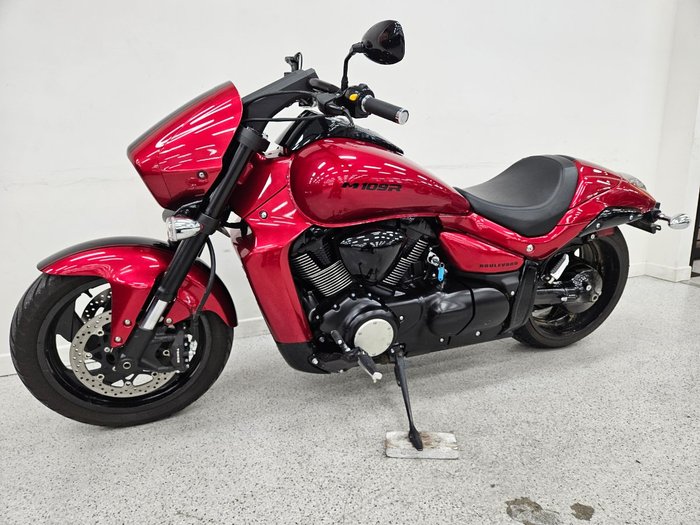 2021 Suzuki BOULEVARD M109R (VZR1800BZ) Red