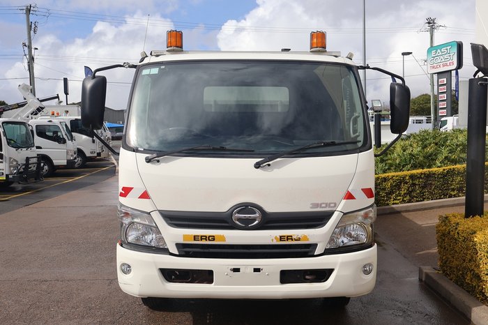 2016 HINO DUTRO 917