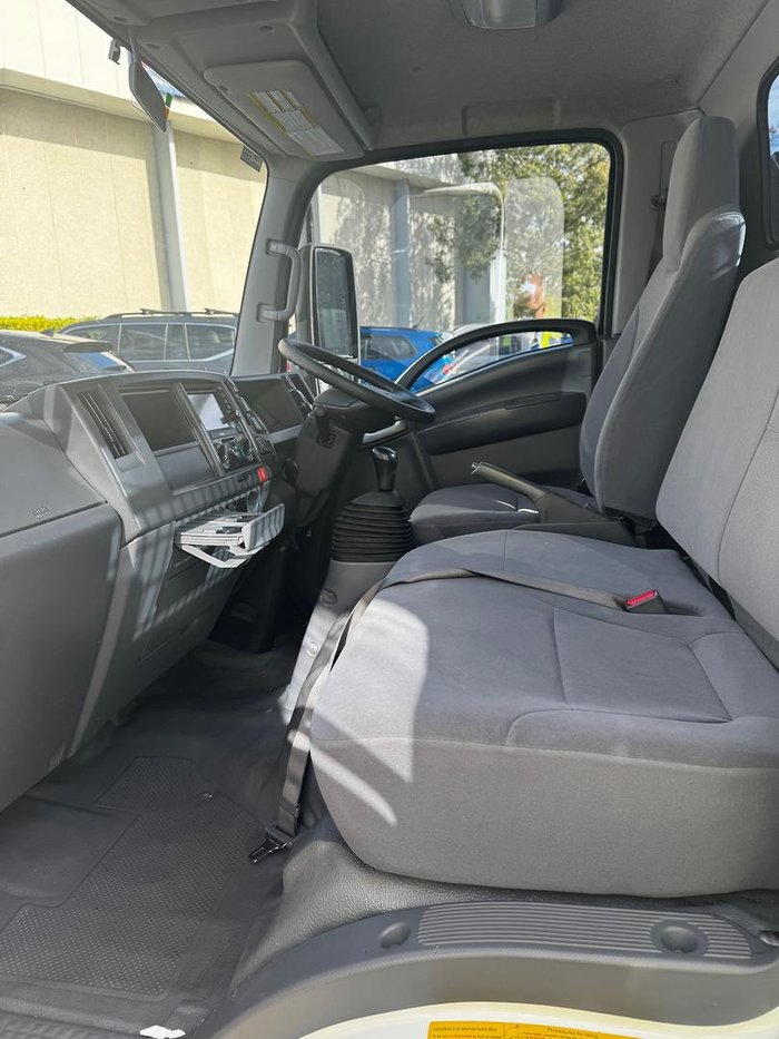 2017 Isuzu N Series NLR 45-150 Traypack