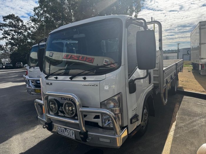 2017 Isuzu N Series NLR 45-150 Traypack