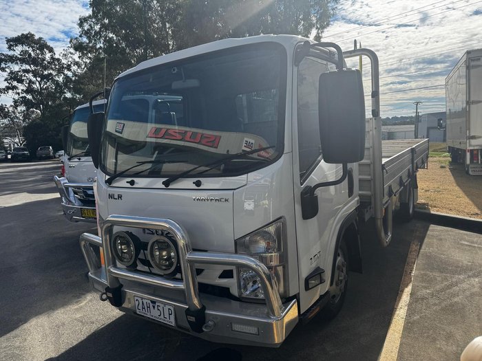 2017 Isuzu N Series NLR 45-150 Traypack