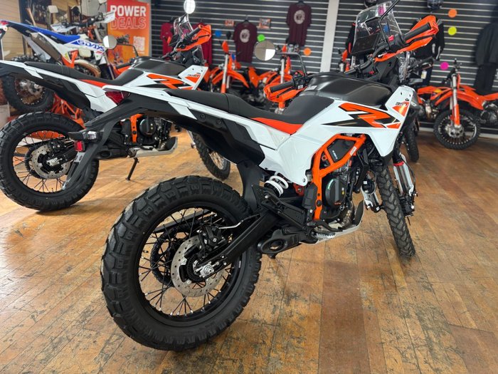 2026 Ktm 2026 KTM 390CC 390 ADVENTURE R DUAL SPORTS Orange