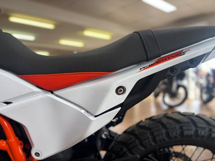 2026 Ktm 2026 KTM 390CC 390 ADVENTURE R DUAL SPORTS Orange