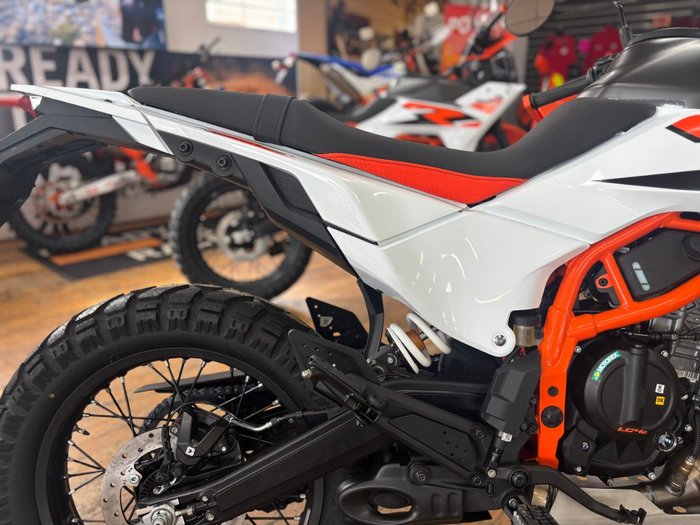 2026 Ktm 2026 KTM 390CC 390 ADVENTURE R DUAL SPORTS Orange