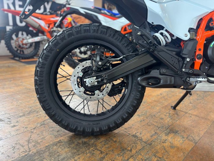 2026 Ktm 2026 KTM 390CC 390 ADVENTURE R DUAL SPORTS Orange