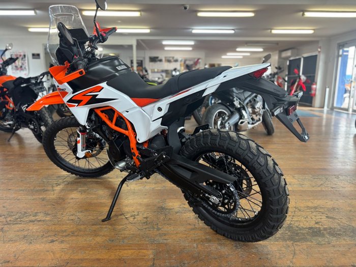 2026 Ktm 2026 KTM 390CC 390 ADVENTURE R DUAL SPORTS Orange