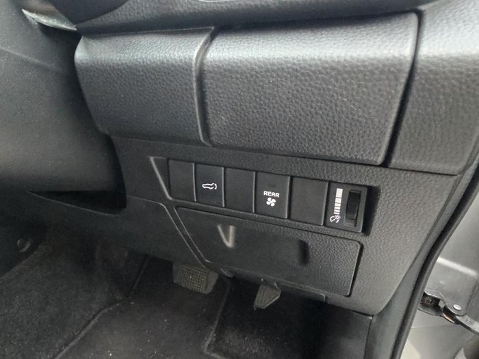 2021 Isuzu MU-X LS-T