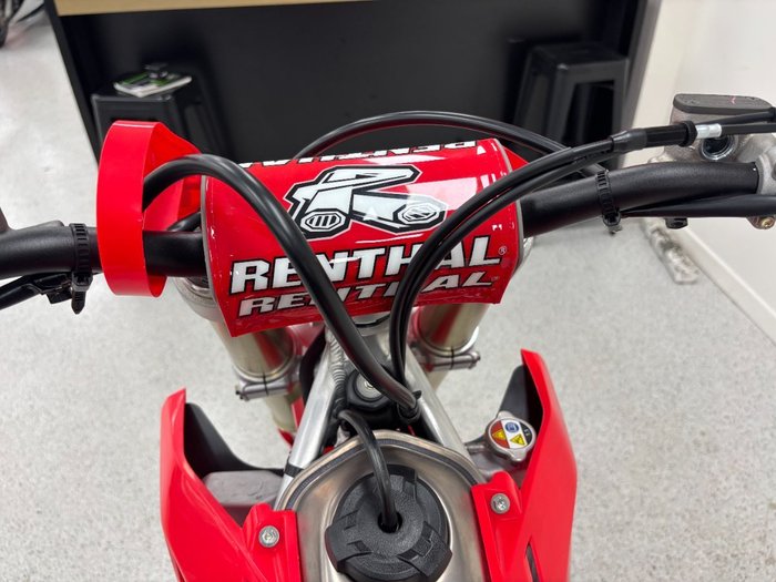 2026 Honda CRF450R Red