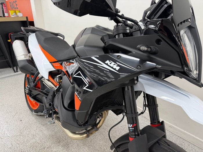 2024 Ktm 890 SM-T