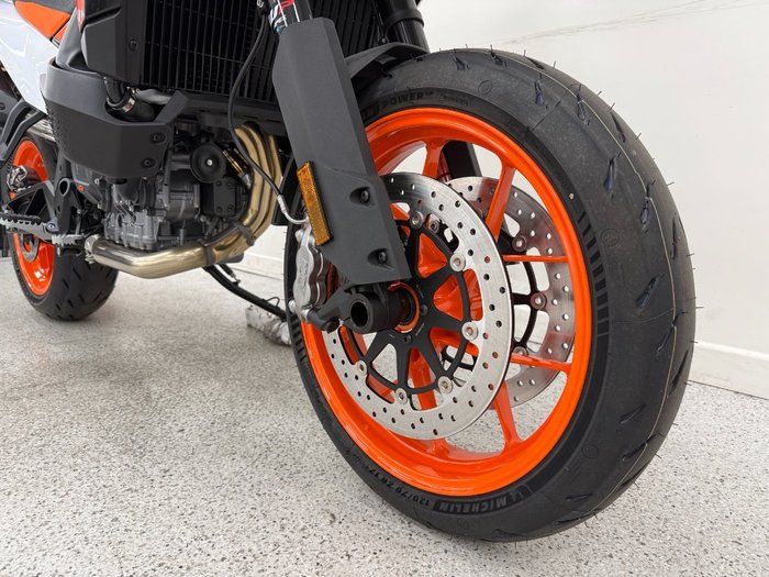 2024 Ktm 890 SM-T