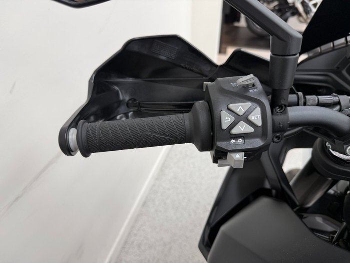 2024 Ktm 890 SM-T