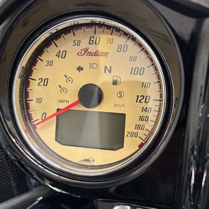 2017 Indian ROADMASTER THUNDER BLACK Thunder Black/Ivory Cream2Tone