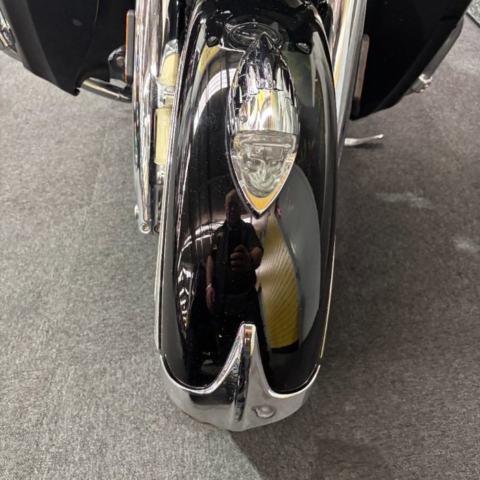 2017 Indian ROADMASTER THUNDER BLACK Thunder Black/Ivory Cream2Tone