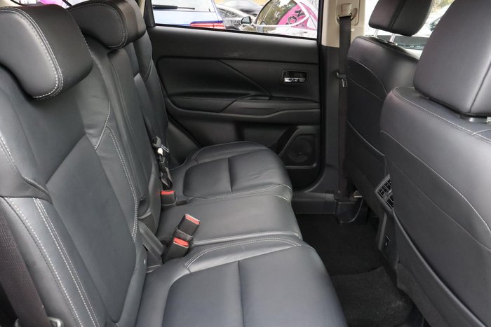 2019 Mitsubishi Outlander Exceed