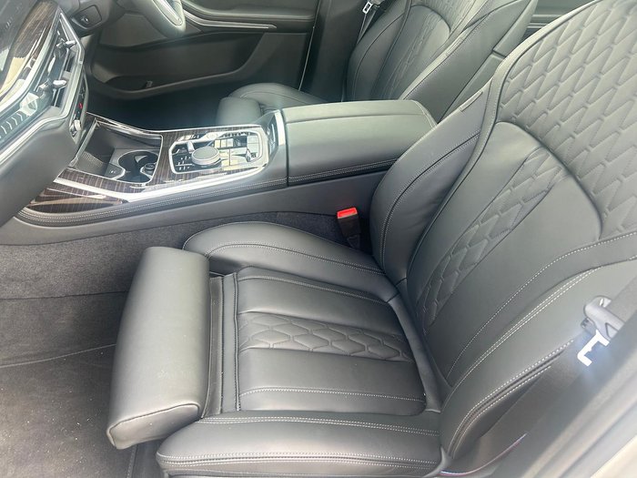 2026 BMW X7
