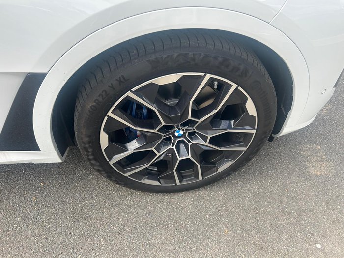 2026 BMW X7