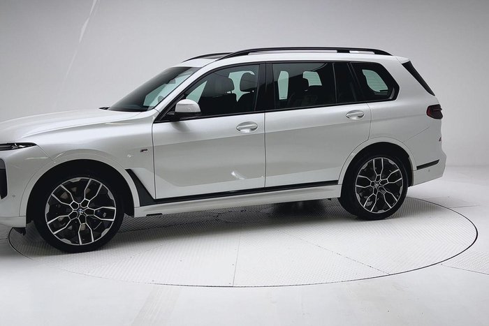 2022 BMW X7