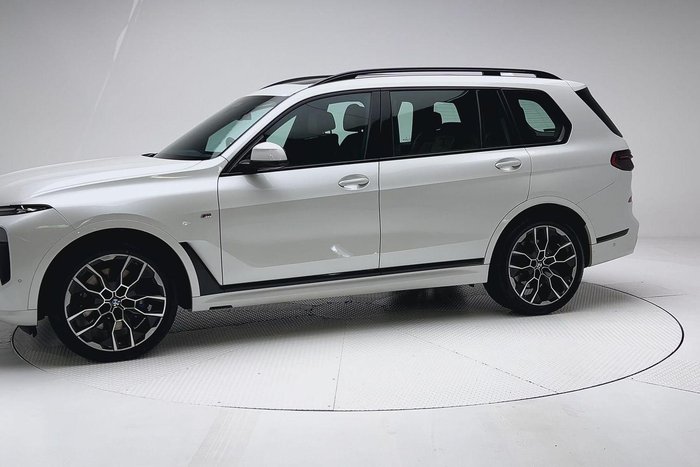 2022 BMW X7