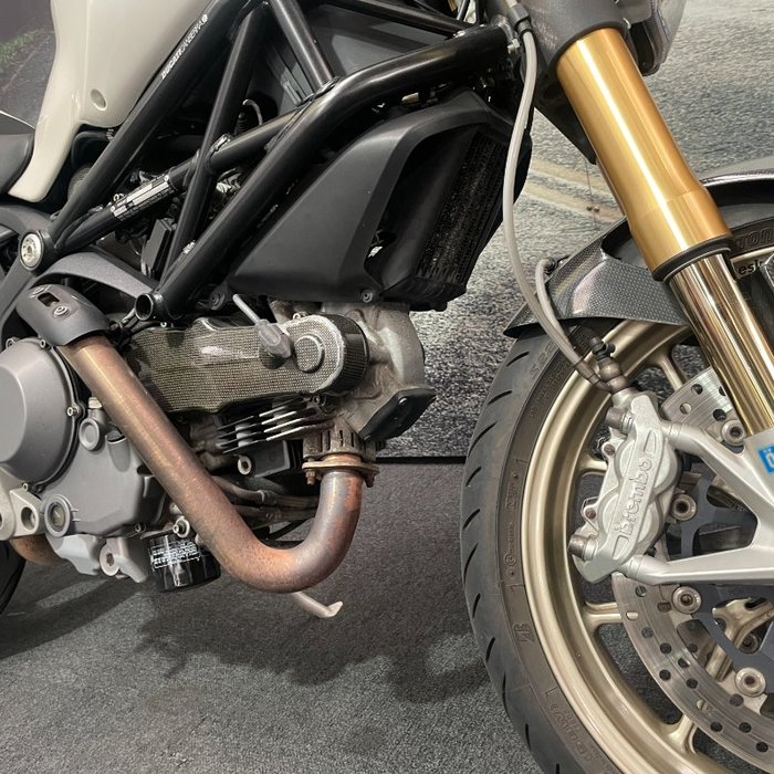 2009 DUCATI MONSTER 1100 S White